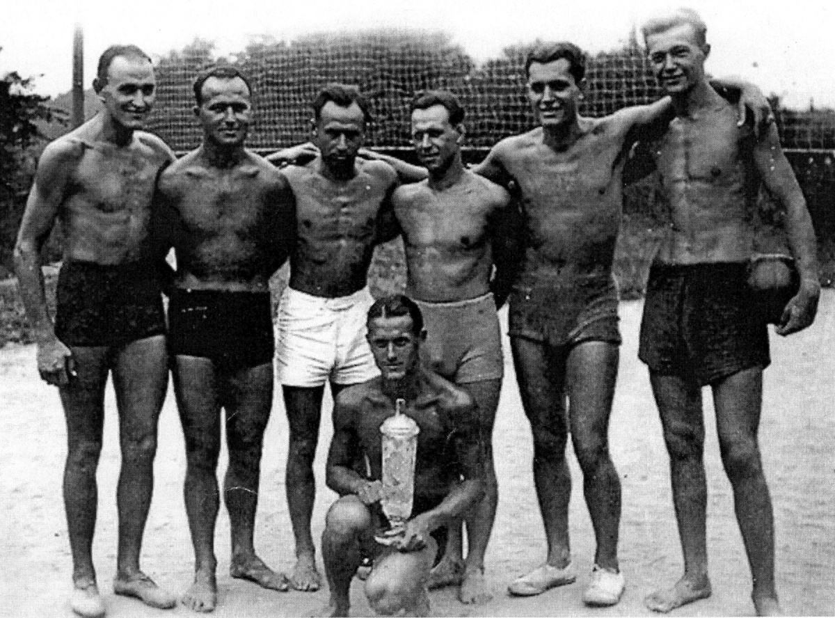 1936 Hučouni